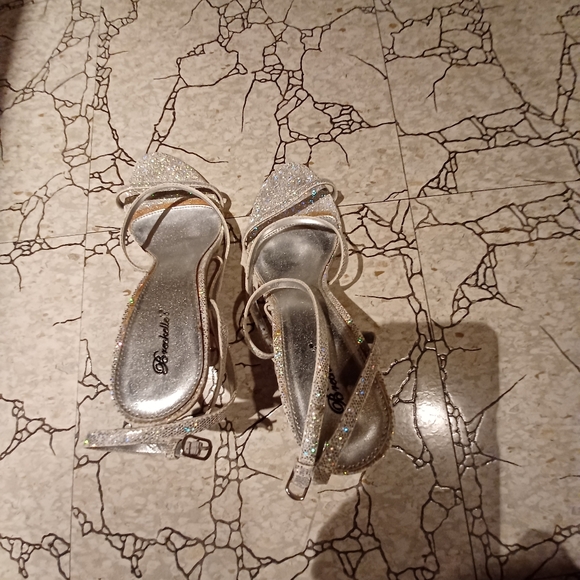 Strapped shoes sliver with sparkles - Picture 4 of 4